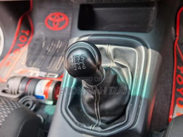 Toyota Hilux 2018 White