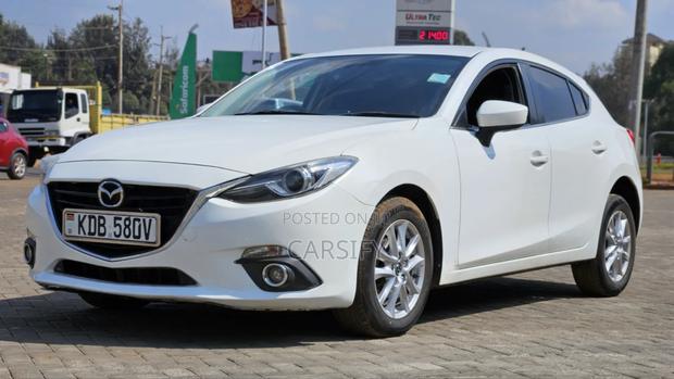 Mazda Axela SV Premium 2014 White