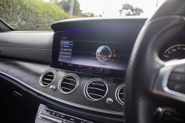 Mercedes-Benz E220 2016 Silver
