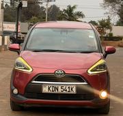 Toyota Sienta 2017 Red for sale