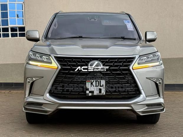 Lexus LX 570 AWD 2017 Ivory