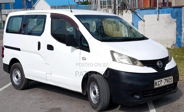 Nissan NV1500 2012 White