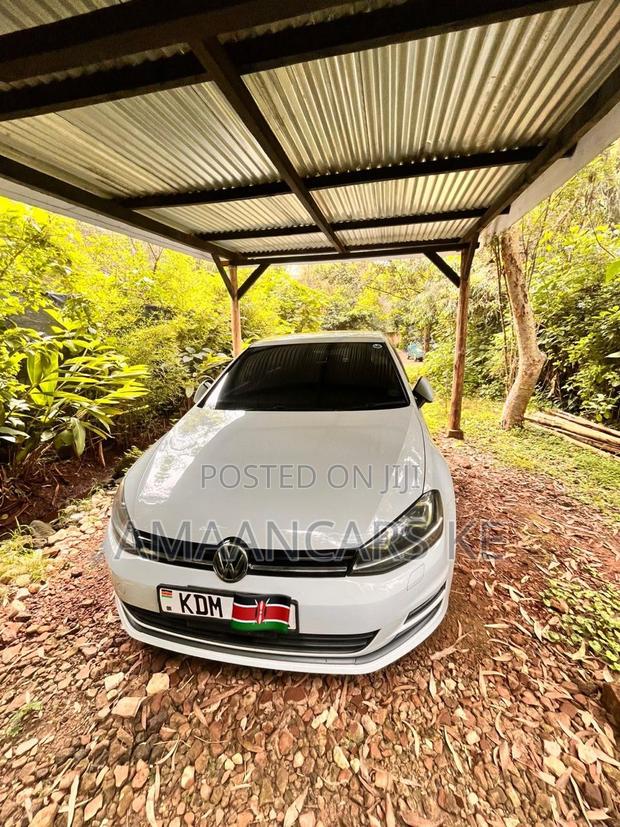 Volkswagen Golf TSI S 4-Door FWD 2016 White