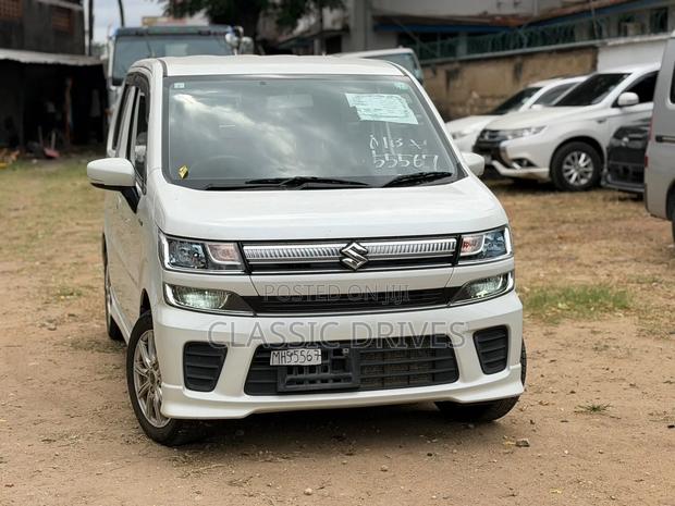Suzuki Wagon R 2019 White