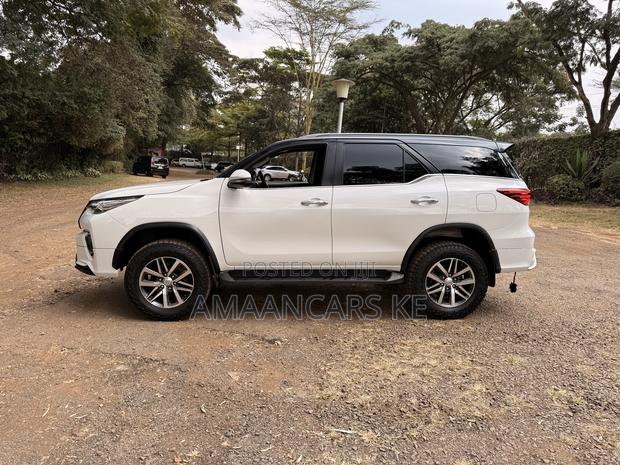 Toyota Fortuner 2.8 D RWD 2018 White