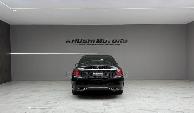 Mercedes-Benz C200 2019 Black