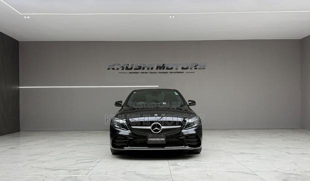 Mercedes-Benz C200 2019 Black
