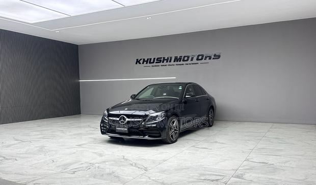 Mercedes-Benz C200 2019 Black