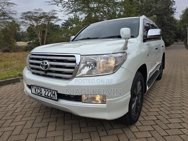 Toyota Land Cruiser 2008 White