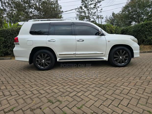 Toyota Land Cruiser 2008 White