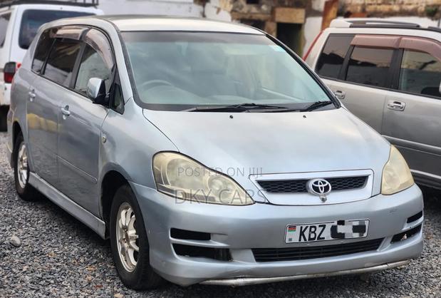 Toyota Ipsum 2008 Silver