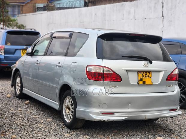 Toyota Ipsum 2008 Silver