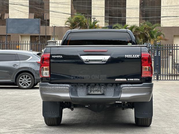 Toyota Hilux Revo Double Cab Deisel 2.4 RWD 2019 Black
