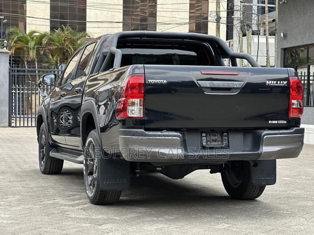 Toyota Hilux 2.4 Diesel 2020 Black