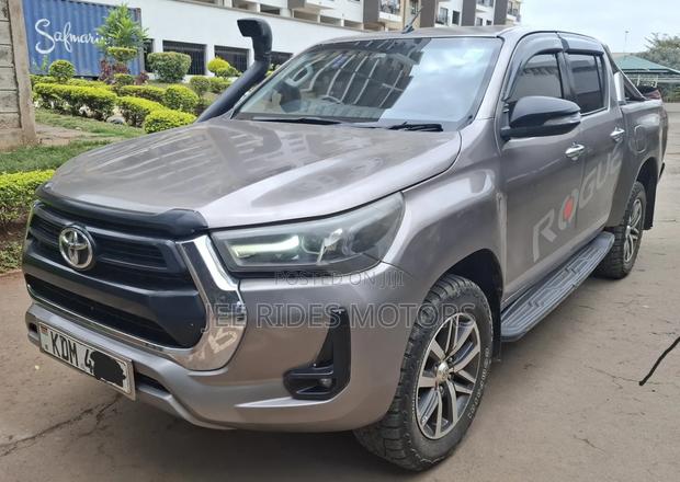Toyota Hilux 2017 Gray