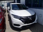Honda Vezel 2019 White for sale
