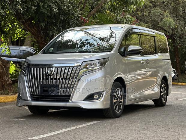 Toyota Esquire 2.0 FWD (7 seater) 2019 Gray