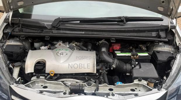 Toyota Vitz 2015 White