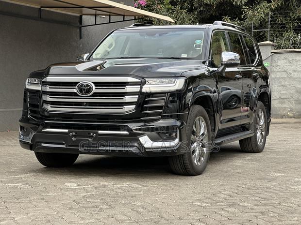 Toyota Land Cruiser Prado 2023 Black