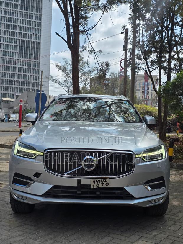 Volvo XC60 2019 Silver