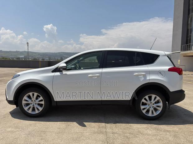 Toyota RAV4 2014 White