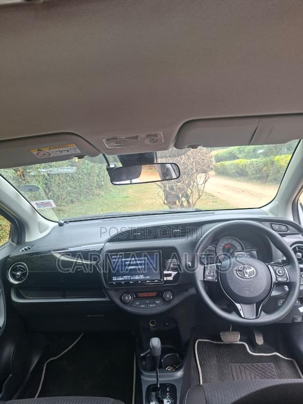 Toyota Vitz 1.5 FWD 5dr 2019 Silver