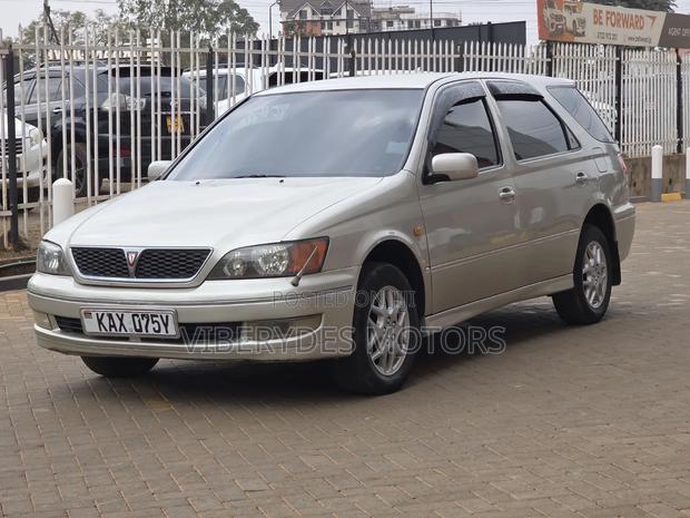 Toyota Vista 2000 Silver