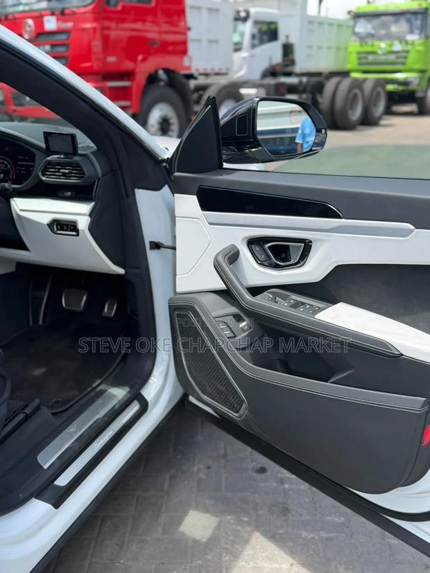 Lamborghini Urus Base 4dr AWD 2020 White