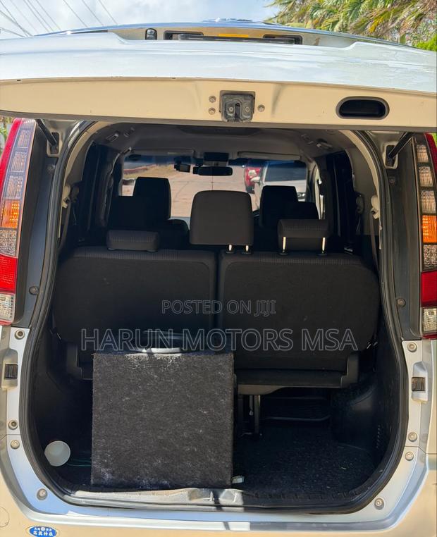 Toyota Noah 2015 White