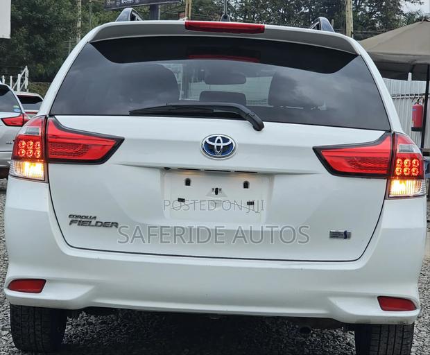 Toyota Corolla Fielder 2019 Pearl