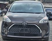 Toyota Sienta 2019 Brown for sale