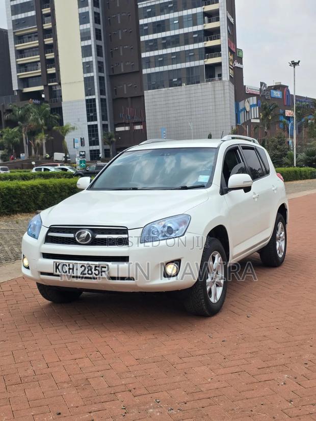 Toyota RAV4 2011