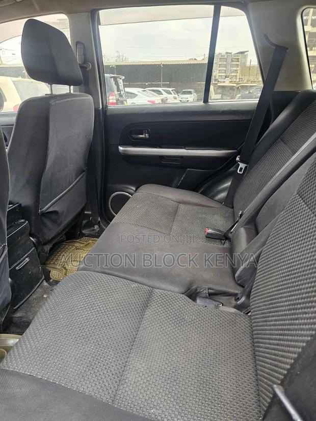Suzuki Escudo 2011 Gray