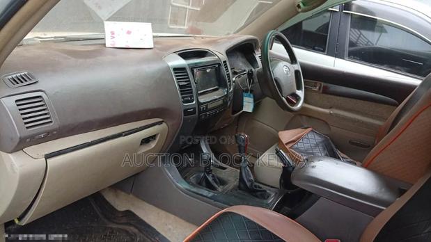 Toyota Land Cruiser Prado 2007 White