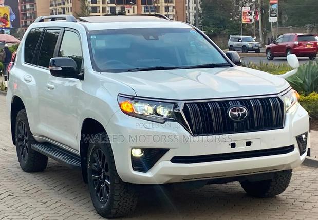 Toyota Land Cruiser Prado 2021 White