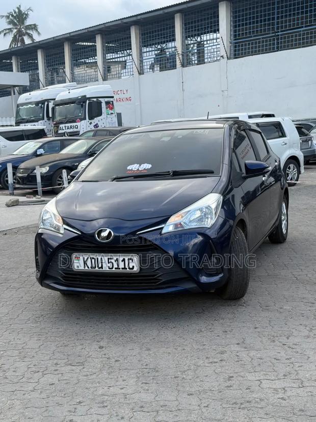 Toyota Vitz 2018 Blue