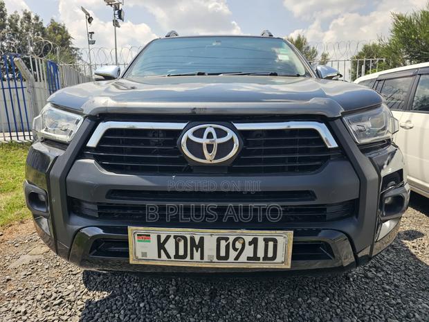 Toyota Hilux 2014 Black
