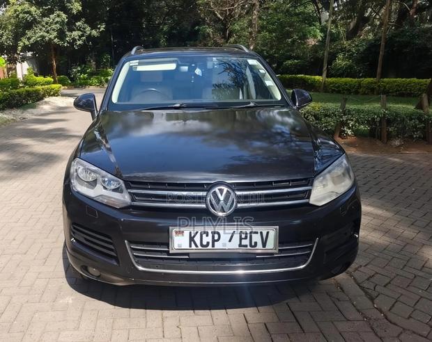 Volkswagen Touareg 2011 Black