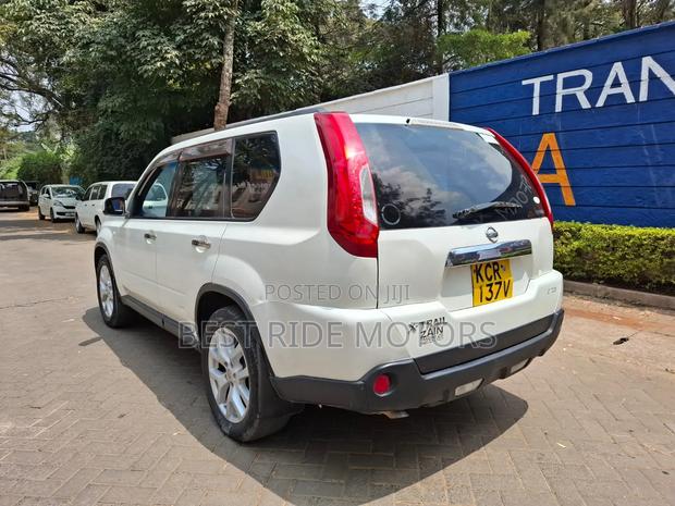 Nissan X-Trail 2011 White