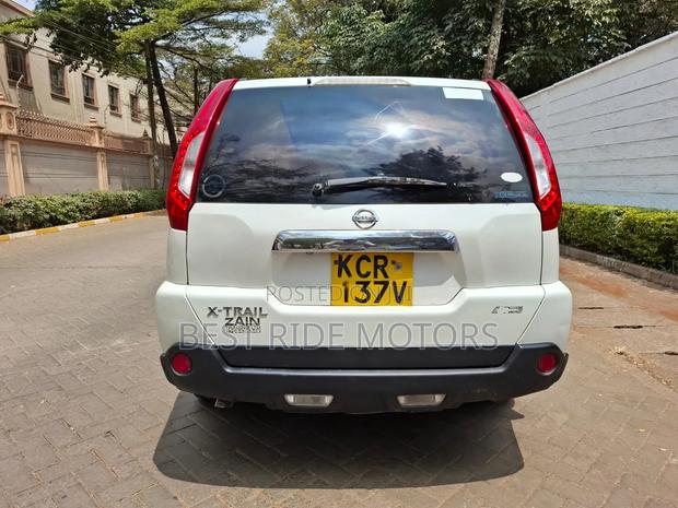 Nissan X-Trail 2011 White