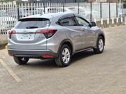 Honda Vezel 2019 Silver for sale