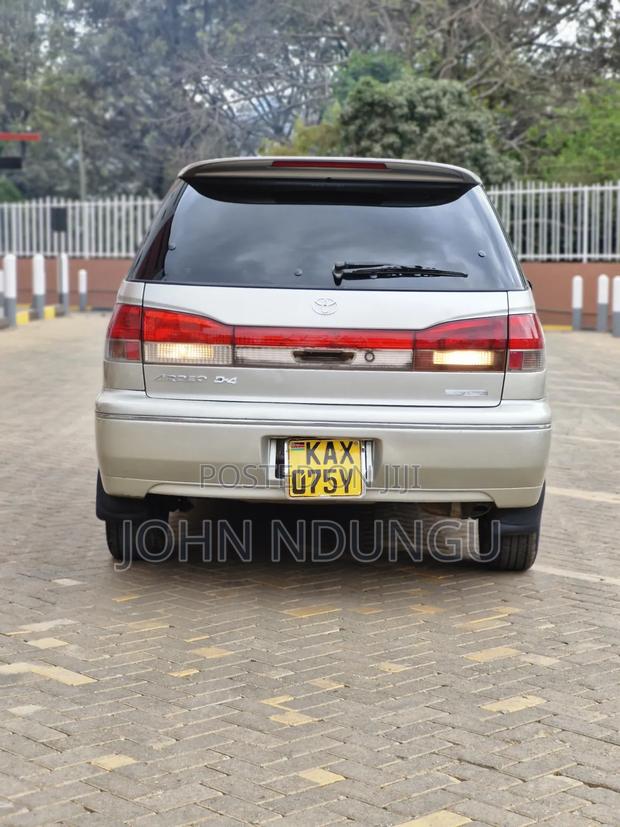 Toyota Vista 2000 Brown