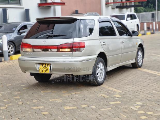 Toyota Vista 2000 Brown