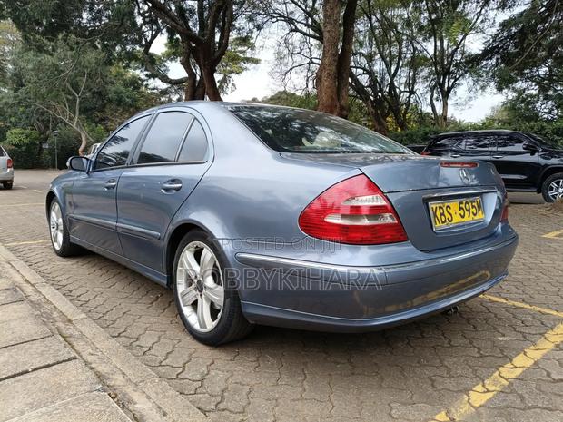 Mercedes-Benz E280 2006 Blue