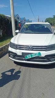 Volkswagen Tiguan 2.0T SEL AWD 4MOTION 2019 Pearl for sale