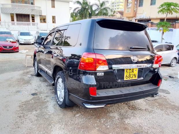Toyota Land Cruiser 2013 Black