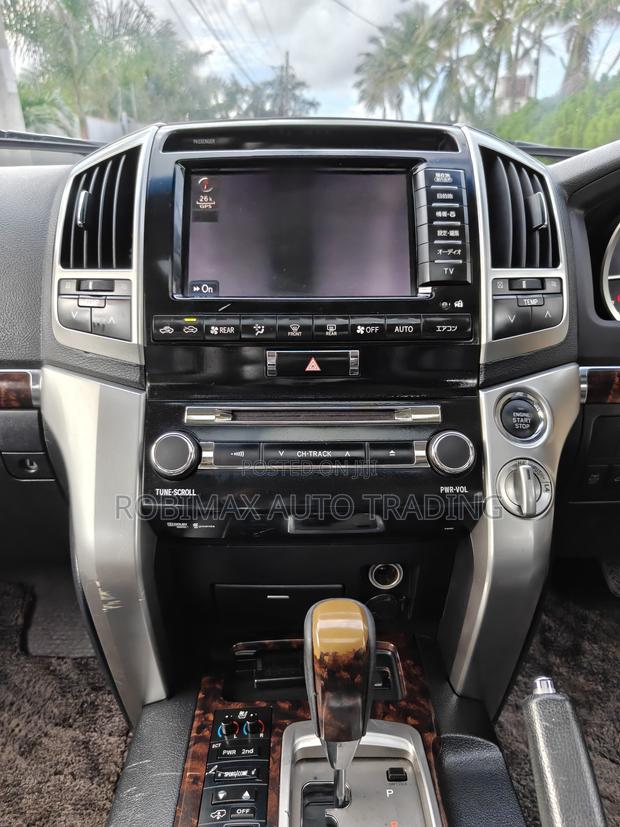 Toyota Land Cruiser 2013 Black