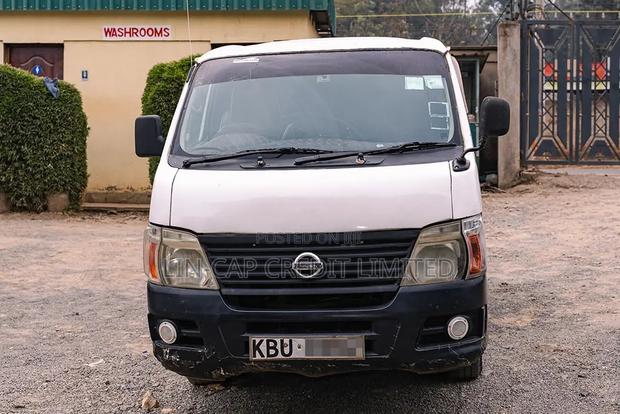Nissan Caravan 2006 White