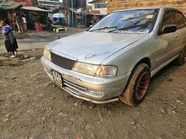 Nissan Sunny 1998 Silver