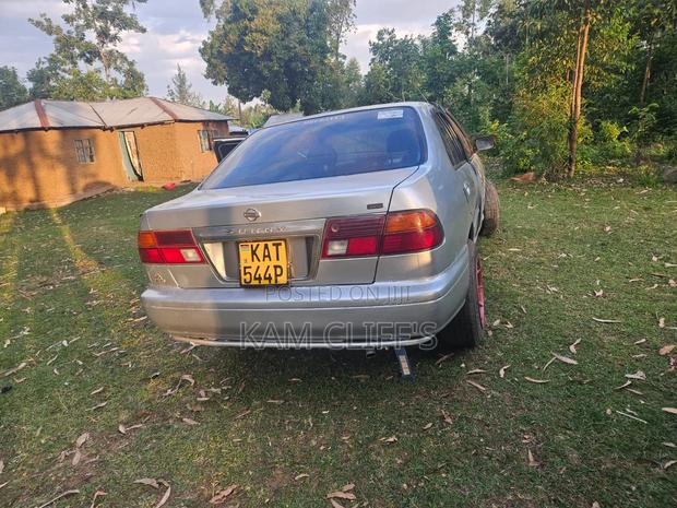 Nissan Sunny 1998 Silver